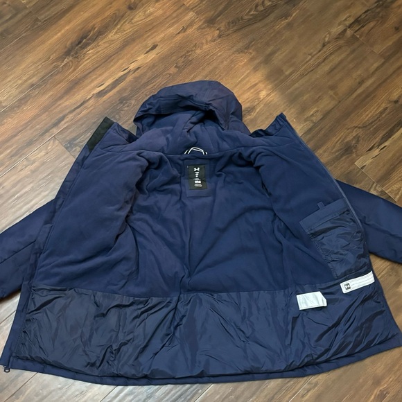 *Brand New* Boys Under Amour Superthaw Insulated Jacket Size Medium - Picture 3 of 4